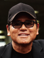 トータル・ワークアウト ケビン 山崎